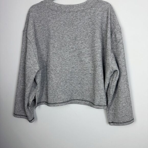 URBAN OUTFITTERS | Gray Oversized Cropped Clearwater Henley Top Women’s Size M - Picture 10 of 10